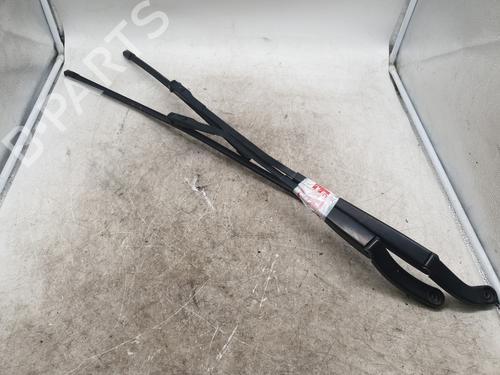 Used Front windshield wiper arm AUDI A3 (8V1, 8VK) 1.4 TSI (150 hp) 31637178