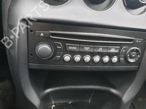 Used Radio Radio CITROËN C3 II (SC_) 1.4 HDi 70 (SC8HZC, SC8HR0, SC8HP4) (68 hp) 32003344 32003344