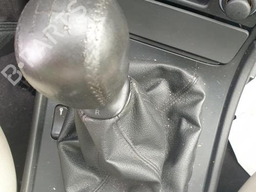 Used Shift knob Shift knob SAAB 9-5 (YS3E) 1.9 TiD (150 hp) 27549309 27549309