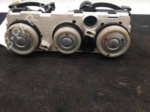 AC Styreenhet / Manøvreringsenhet MITSUBISHI COLT VI (Z3_A, Z2_A) 1.3 (Z21A) (95 hp) 25842412