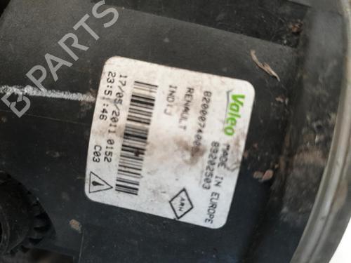 right-front-fog-light-renault-megane-iii-hatchback-bz01_-b3_-15-dci-bz09-bz0d-bz1w-bz29-bz14-8200074008-2008-22867962 main image