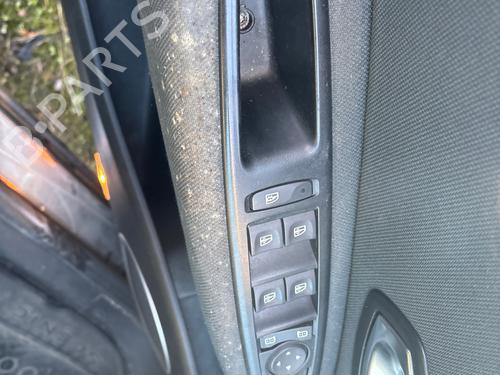 Used Left front window switch Left front window switch RENAULT SCÉNIC III (JZ0/1_) 1.9 dCi (JZ0J, JZ1J, JZ1K, JZ1S) (131 hp) 39761263 39761263