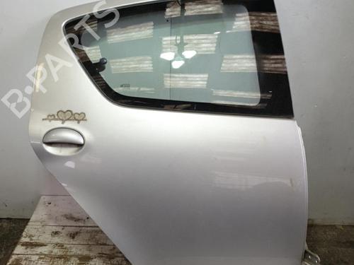 Used Right rear door Right rear door 22876235 22876235