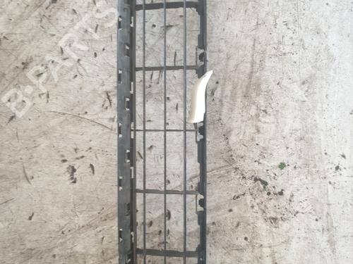 Used Grille PEUGEOT 207 (WA_, WC_) 1.6 HDi (90 hp) 28540734