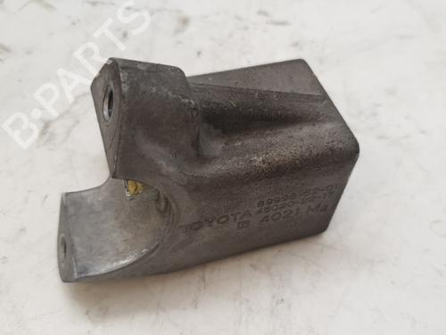 Ratlås/Tændingslås Ratlås/Tændingslås TOYOTA YARIS (_P9_) 1.4 D-4D (NLP90_, NLP90R) (90 hp) 34384182 34384182