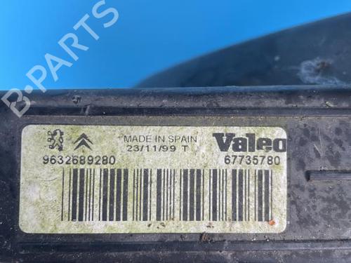 Højre forlygte PEUGEOT 206 Hatchback (2A/C) 1.4 HDi eco 70 (68 hp) 22873311