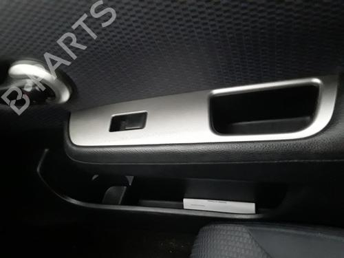 Right front window switch NISSAN TIIDA Hatchback (C11) 1.6 | BP22883242I26 