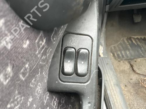 Used Left front window switch Left front window switch OPEL CORSA C (X01) 1.2 (F08, F68) (75 hp) 40250959 40250959