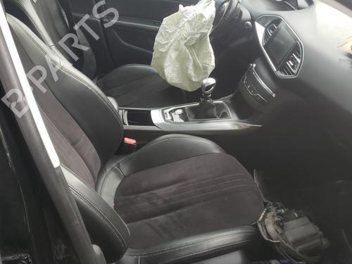 Brugte PEUGEOT 308 II (LB_, LP_, LW_, LH_, L3_)  1.6 HDi / BlueHDi 115  4559830