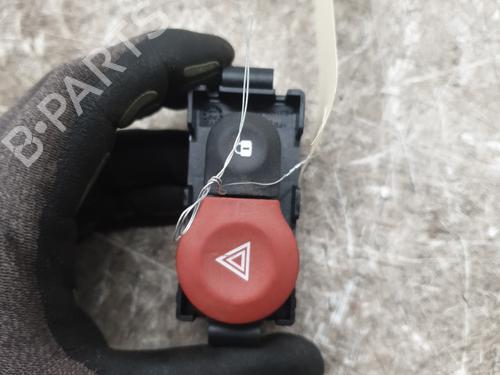 warning-switch-renault-twingo-iii-bcm_-bca_-2014-33123761 main image