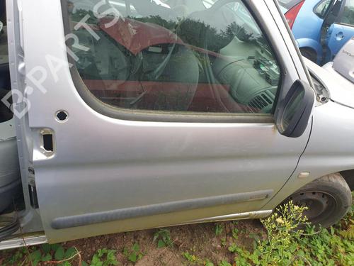 Used Right front door CITROËN BERLINGO / BERLINGO FIRST MPV (MF_, GJK_, GFK_) 2.0 HDI 90 (MFRHY) (90 hp) 28425756