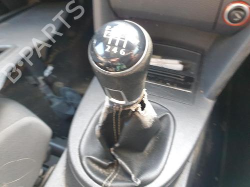 Used Shift knob Shift knob VW TOURAN (1T3) 1.6 TDI (105 hp) 28153049 28153049