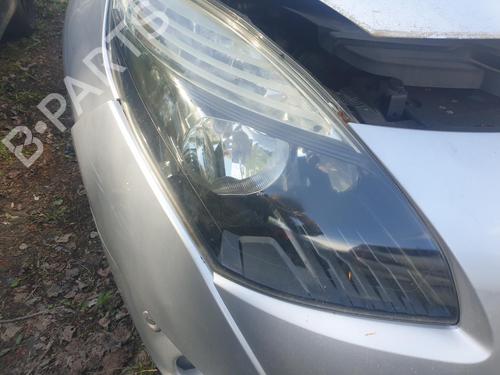 Used Right headlight Right headlight RENAULT SCÉNIC III (JZ0/1_) 1.9 dCi (JZ0J, JZ1J, JZ1K, JZ1S) (131 hp) 33970119 33970119