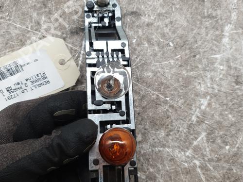 Used Lamp holder Lamp holder RENAULT MEGANE II Estate (KM0/1_) 1.5 dCi (KM0F, KM0T, KM2B) (82 hp) 33730395 33730395