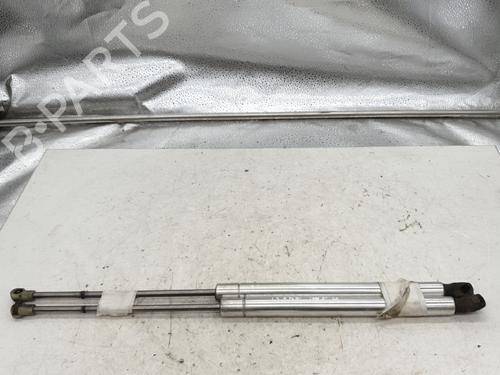Used Tailgate lift support VW GOLF IV (1J1) 1.9 SDI (68 hp) 22884719