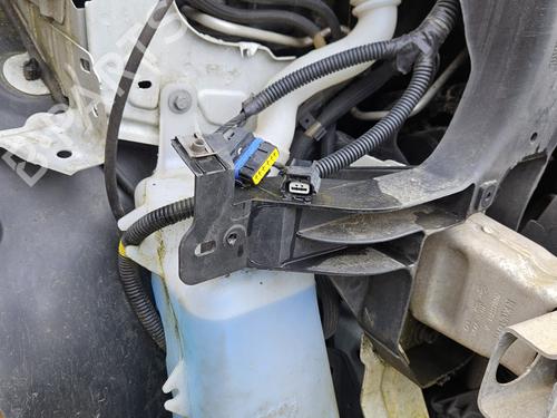 windscreen-washer-tank-renault-modus-grand-modus-fjp0_-2004-25039886 main image