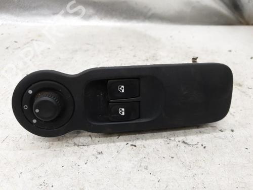 Used Left front window switch Left front window switch RENAULT MODUS / GRAND MODUS (F/JP0_) 1.5 dCi (FP0E, JP0E) (65 hp) 22870661 22870661