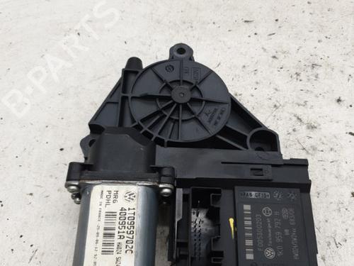 Used Right front window motor Right front window motor VW TOURAN (1T1, 1T2) 1.9 TDI (105 hp) 22865115 22865115