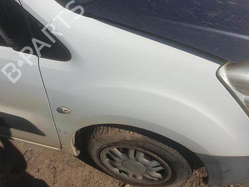 Used Right front fenders Right front fenders 37802469 37802469