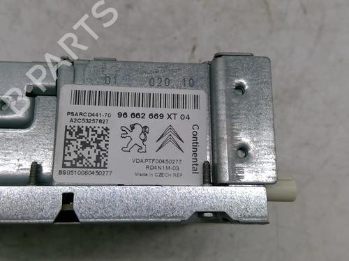 Used Radio Radio CITROËN C3 II (SC_) 1.4 (73 hp) 22884621 22884621