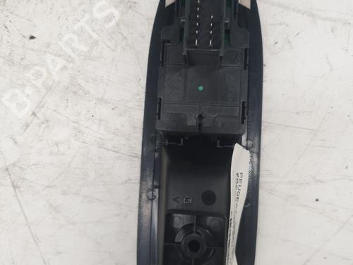 Left front window switch PEUGEOT 208 I (CA_, CC_) 1.2 VTI 82 | BP35779874I27 - Image 3
