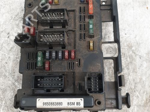 Used Fuse box Fuse box PEUGEOT 307 Break (3E) 2.0 HDI 110 (107 hp) 26154681 26154681