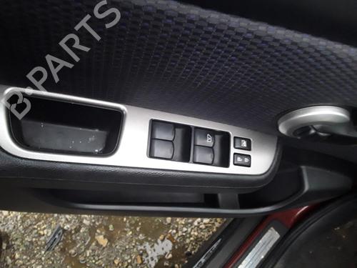 Used Left front window switch NISSAN TIIDA Hatchback (C11) 1.6 (110 hp) 22883254
