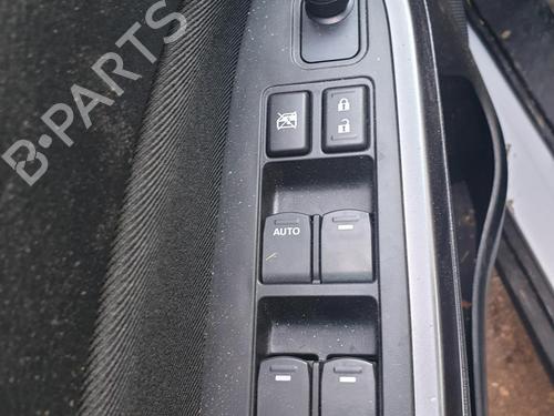 Used Left front window switch SUZUKI VITARA (LY) 1.4 Hybrid (Mild Hybrid) AllGrip (APK414) (129 hp) 31804207