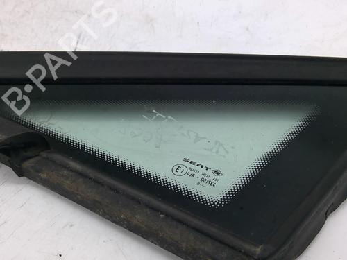 Used Front left quarter glass Front left quarter glass 25842428 25842428