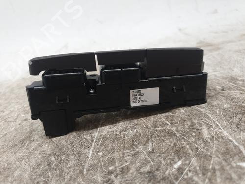Used Warning switch Warning switch OPEL MOKKA / MOKKA X (J13) 1.4 (_76) (140 hp) 25624414 25624414