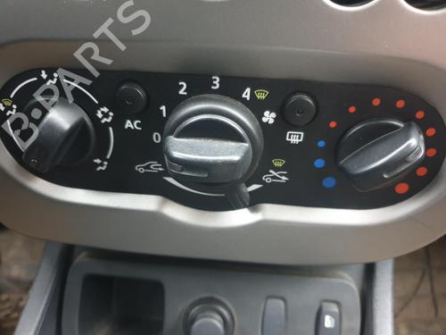 climate-control-dacia-duster-hs_-2010-2011-2012-2013-2014-2015-2016-2017-2018-30437933 main image