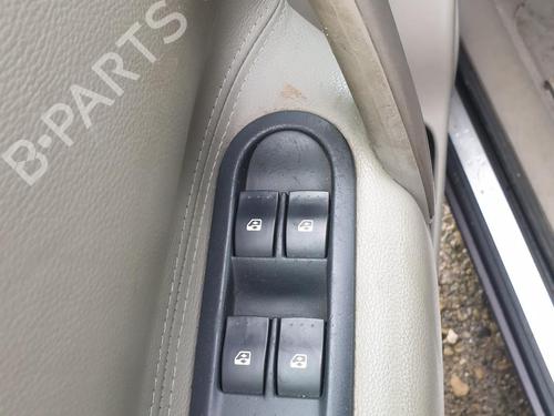 Left front window switch RENAULT SCÉNIC II (JM0/1_) 1.9 dCi (JM0G, JM12, JM1G, JM2C) | BP32003281I27