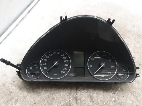 Used Instrument cluster MERCEDES-BENZ C-CLASS (W203) C 180 Kompressor (203.046) (143 hp) 31624011