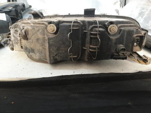 Used Right headlight Right headlight FIAT PUNTO (188_) 1.2 60 (188.030, .050, .130, .150, .230, .250) (60 hp) 22881473 22881473