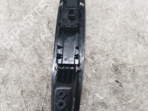 Used Right front window switch Right front window switch RENAULT MEGANE III Hatchback (BZ0/1_, B3_) 1.5 dCi (BZ09, BZ0D, BZ1W, BZ29, BZ14) (110 hp) 30318284 30318284