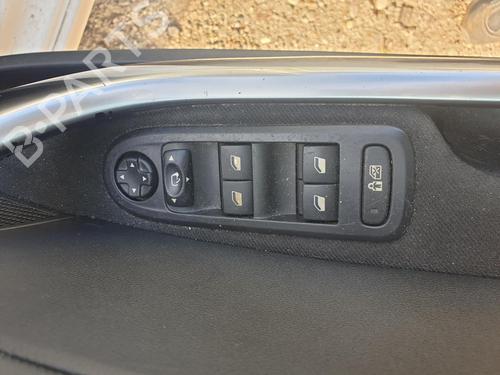 Used Left front window switch Left front window switch PEUGEOT 308 I (4A_, 4C_) 1.6 HDi (112 hp) 35789215 35789215