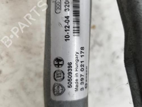 front-wipers-mechanism-alfa-romeo-giulietta-940_-2010-2011-2012-2013-2014-2015-2016-2017-2018-2019-2020-24421939 main image