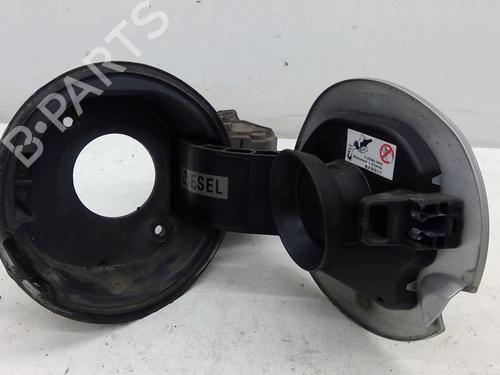 Używane Klapa wlewu paliwa RENAULT MEGANE III Hatchback (BZ0/1_, B3_) 1.5 dCi (BZ1G, BZ1W, BZ0R) (95 hp) 22868730