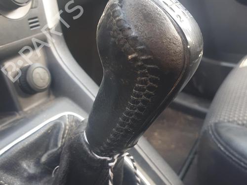 shift-knob-chevrolet-captiva-c100-c140-2006-36055524 main image