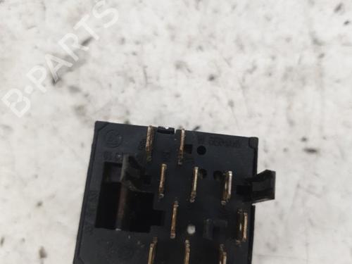 Used Headlight switch Headlight switch VW TRANSPORTER T4 Bus (70B, 70C, 7DB, 7DK, 70J, 70K, 7DC, 7DJ) 2.4 D (78 hp) 25843311 25843311