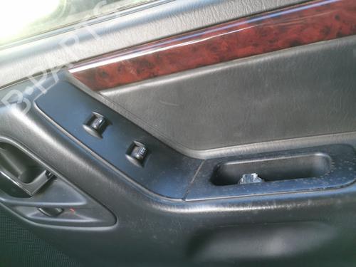 Used Right front window switch Right front window switch JEEP GRAND CHEROKEE II (WJ, WG) 2.7 CRD 4x4 (163 hp) 22876957 22876957