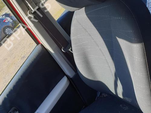 Used Right front seat Right front seat TOYOTA YARIS (_P9_) 1.3 VVT-i (SCP90_, SCP90R) (87 hp) 33631467 33631467