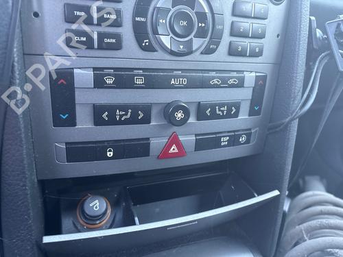 Used Climate control Climate control 39479381 39479381