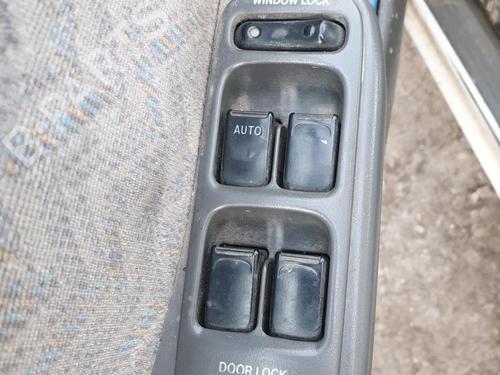 Used Left front window switch Left front window switch SUZUKI BALENO Estate (EG) 1.9 TD (SY419) (75 hp) 33461374 33461374
