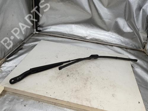 Used Front windshield wiper arm PEUGEOT 2008 II (UD_, US_, UY_, UJ_, UR_, UC_) 1.5 BlueHDI 110 (UDYHSK) (110 hp) 22875354