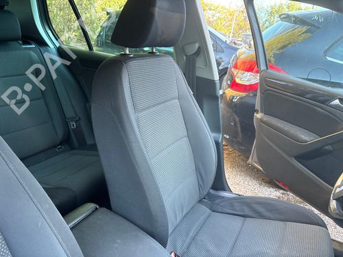 Left front seat VW GOLF VI (5K1) 1.6 TDI | BP39424275C15 - Image 2