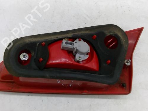 Used Left tailgate light Left tailgate light ALFA ROMEO 147 (937_) 1.9 JTD 16V (937.AXG1B, 937.BXG1B) (126 hp) 25842541 25842541