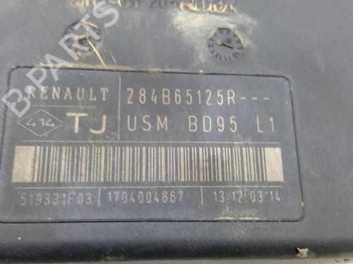 Used Fuse box RENAULT MEGANE III Hatchback (BZ0/1_, B3_) 1.5 dCi (BZ1G, BZ1W, BZ0R) (95 hp) 22868729