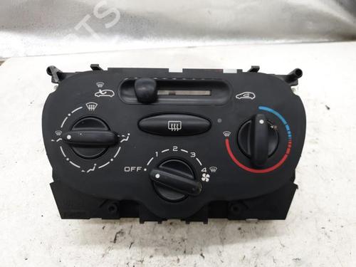 Used Climate control Climate control PEUGEOT 206 Hatchback (2A/C) 1.4 HDi eco 70 (68 hp) 22884067 22884067