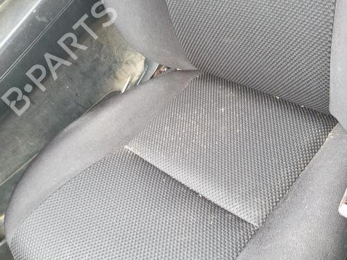 Right front seat TOYOTA HILUX VII Pickup (_N1_, _N2_, _N3_) 2.5 D-4D 4WD (KUN25) | BP26936801C16 